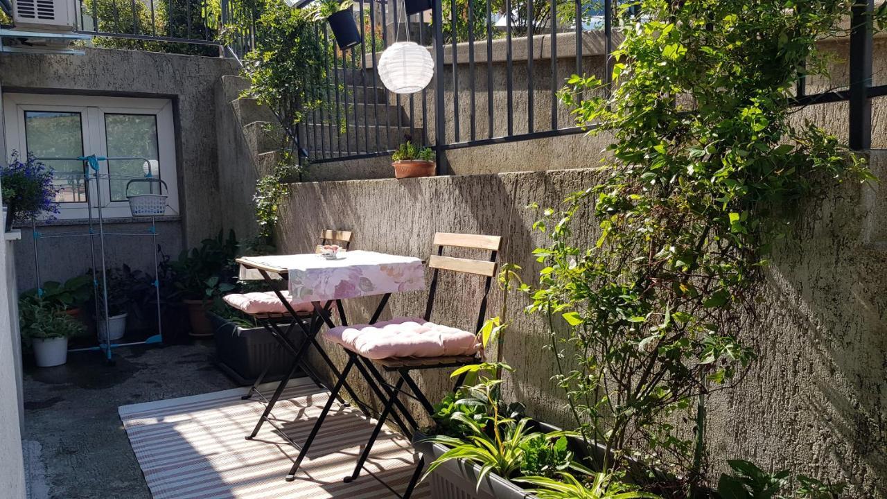 Apartamento Apartman Lara Rijeka Exterior foto